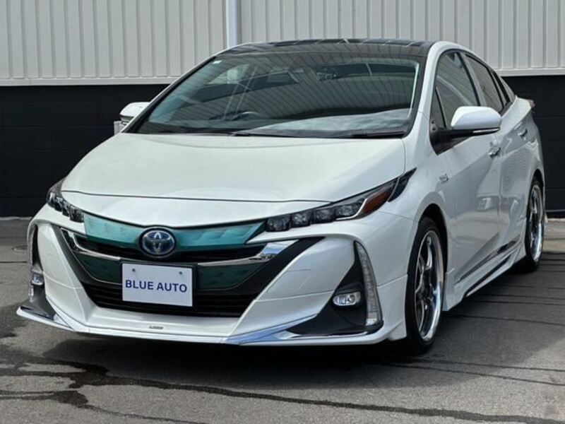 TOYOTA PRIUS PHV