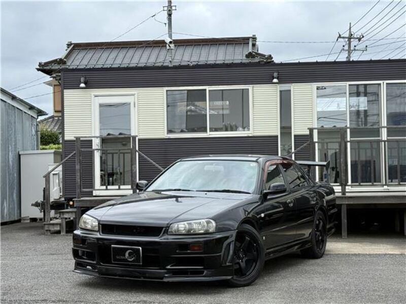 NISSAN SKYLINE