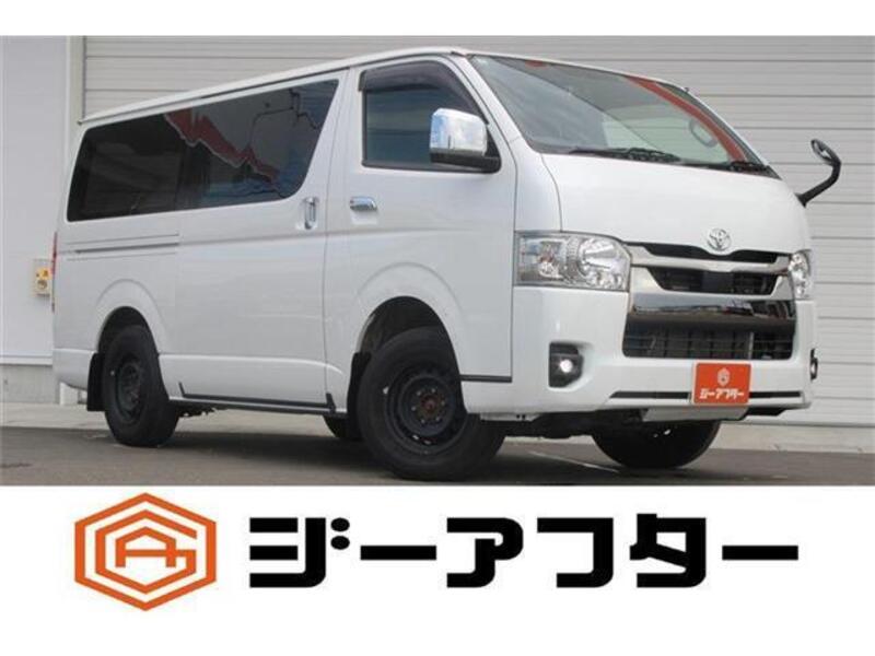 TOYOTA HIACE