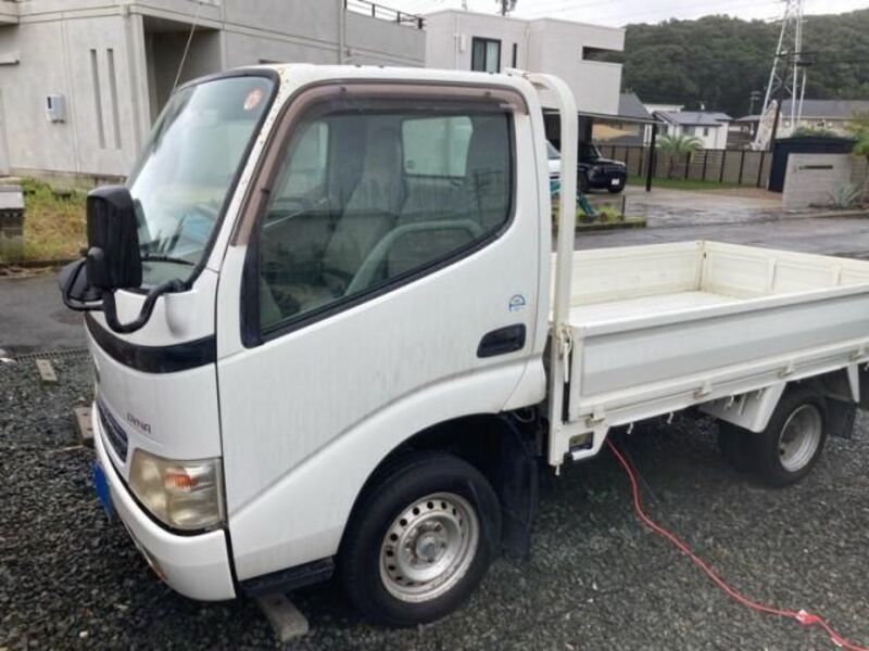 TOYOTA DYNA