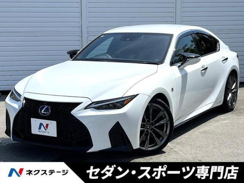 LEXUS IS