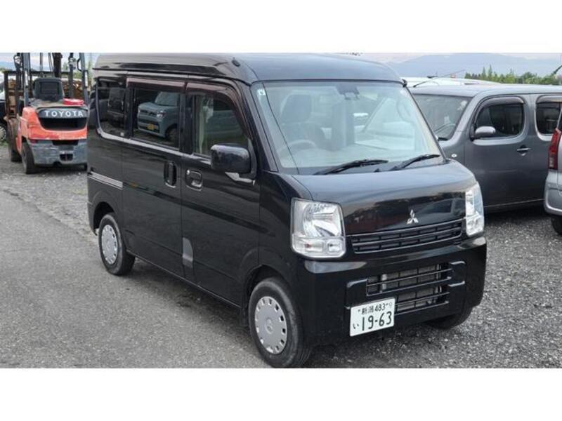 MITSUBISHI MINICAB VAN