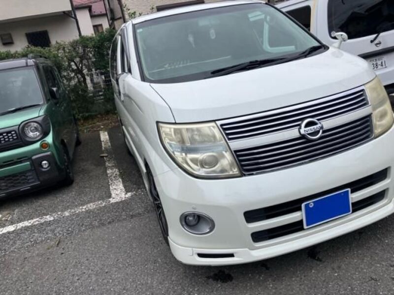 NISSAN ELGRAND