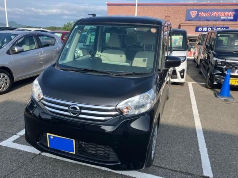 NISSAN DAYZ ROOX