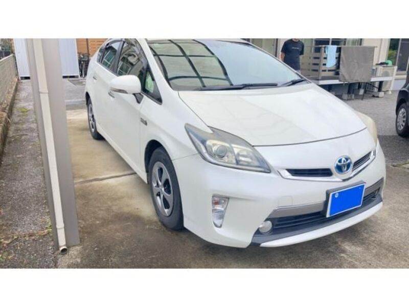 TOYOTA PRIUS PHV
