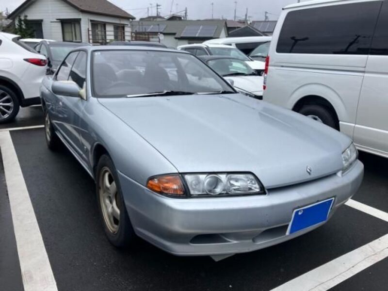 NISSAN SKYLINE