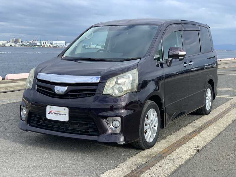 TOYOTA NOAH