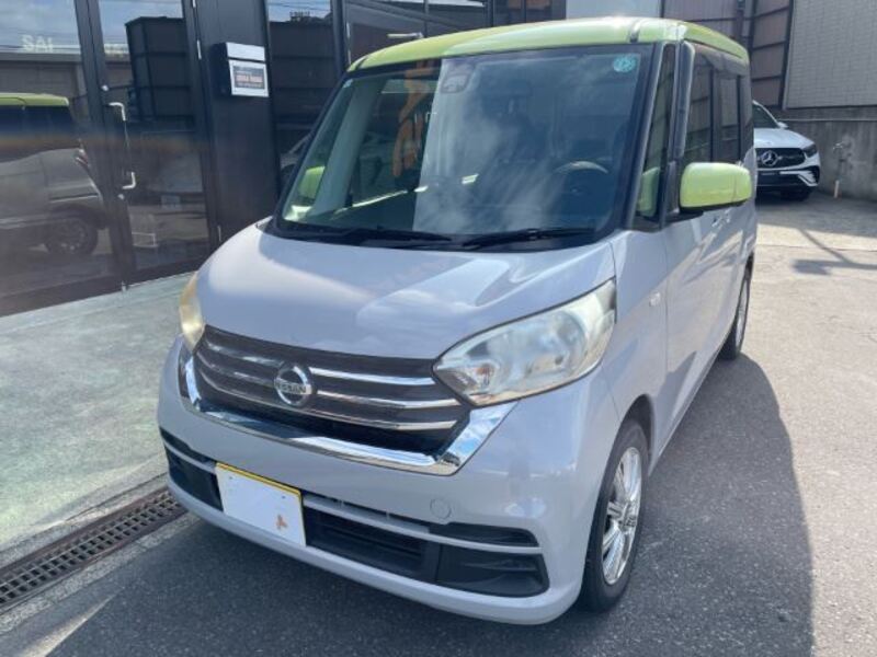 NISSAN DAYZ ROOX