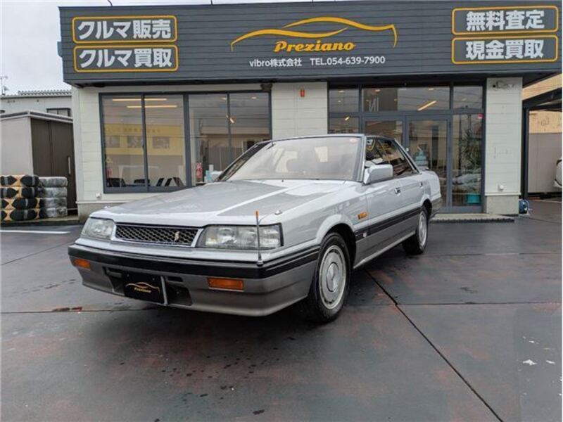 NISSAN SKYLINE