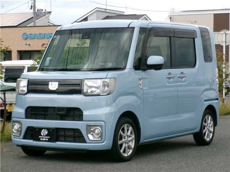 DAIHATSU WAKE