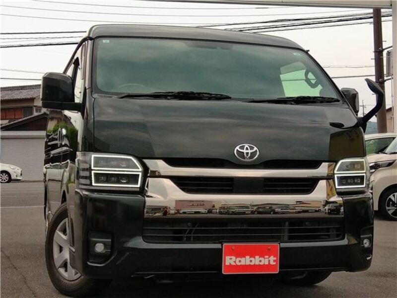 TOYOTA HIACE