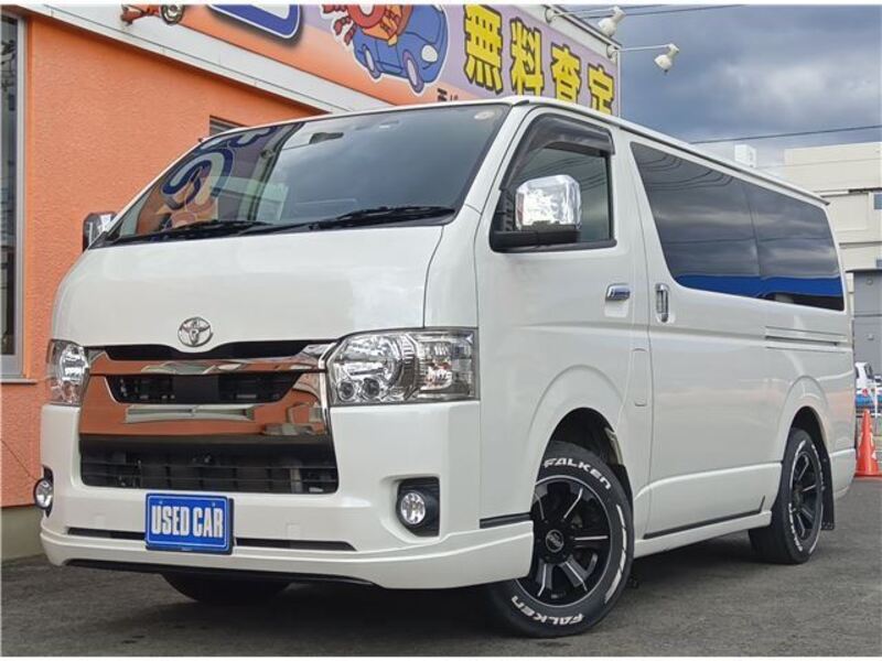 TOYOTA HIACE