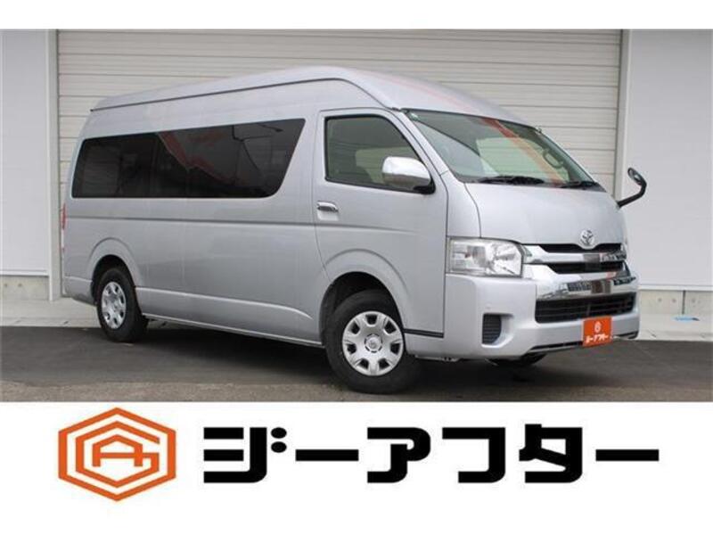 TOYOTA HIACE