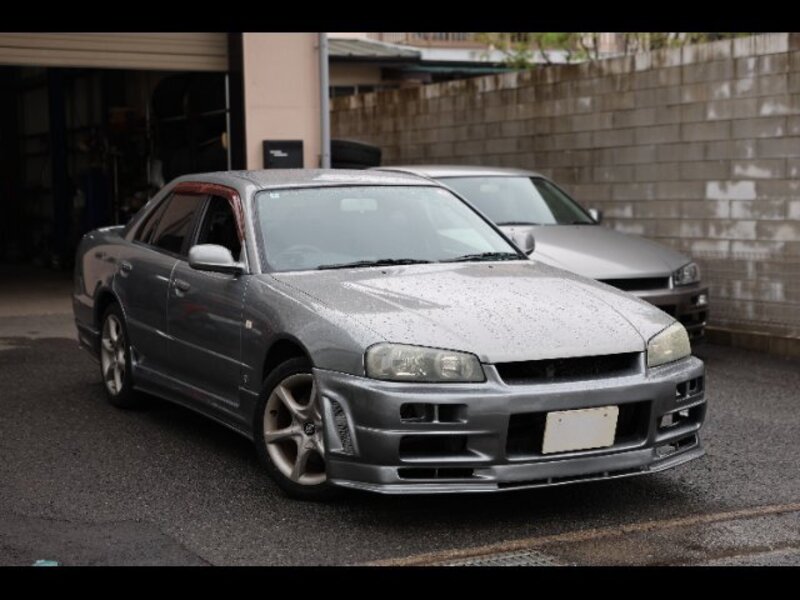NISSAN SKYLINE