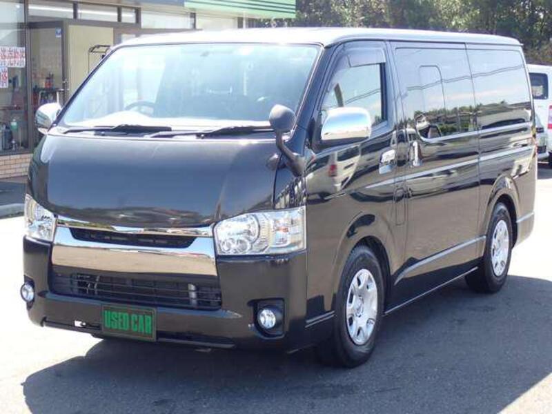 TOYOTA HIACE VAN