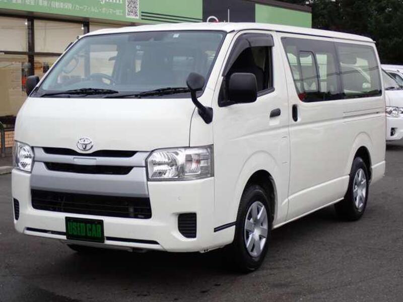 TOYOTA HIACE VAN