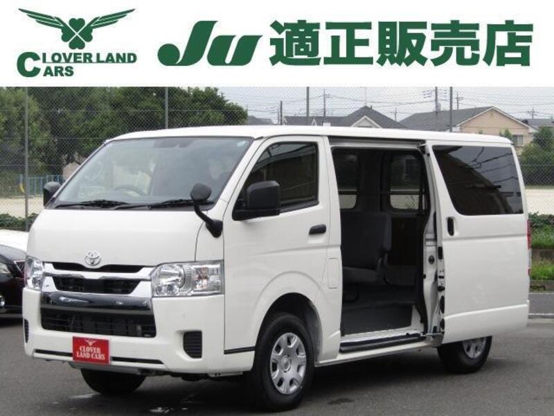 TOYOTA HIACE VAN