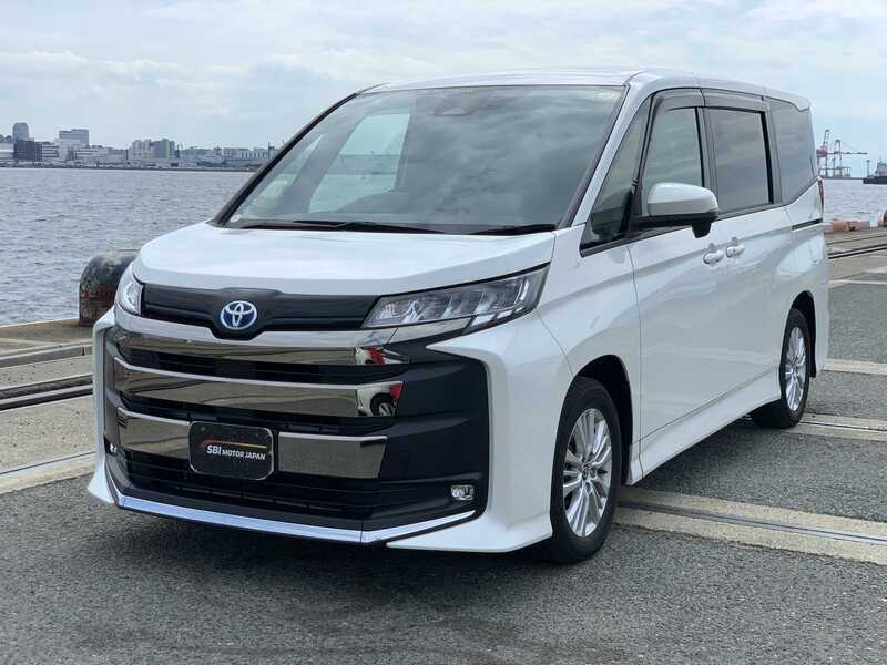 TOYOTA NOAH
