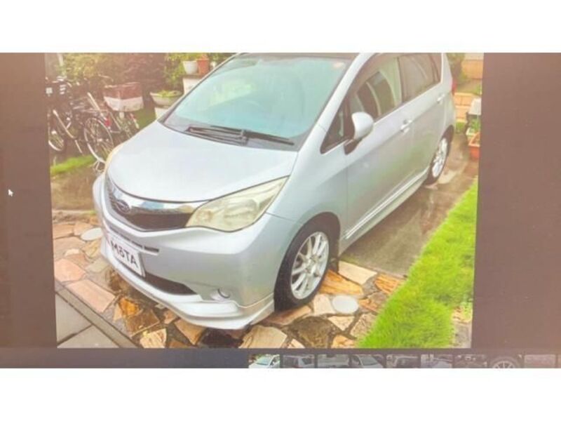 SUBARU TREZIA