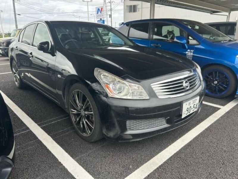 NISSAN SKYLINE