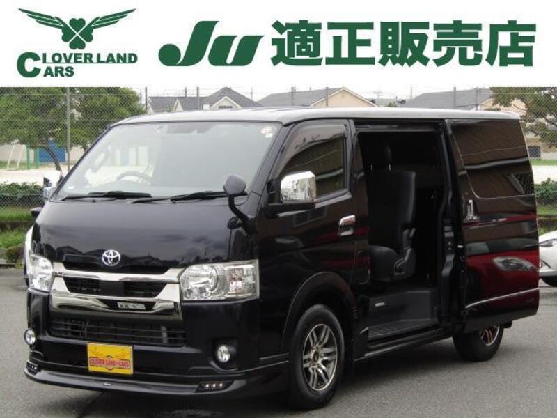 TOYOTA HIACE VAN