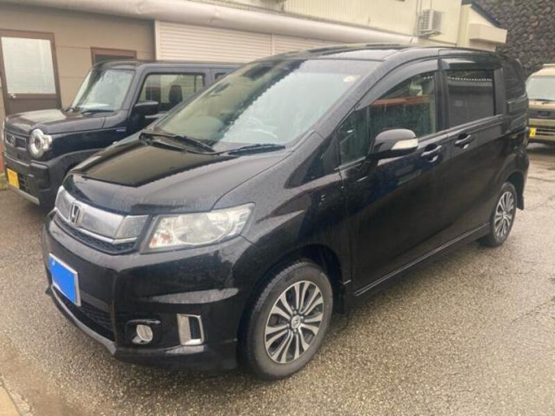 HONDA FREED SPIKE