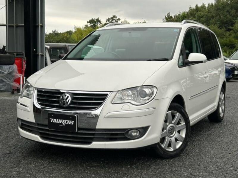 VOLKSWAGEN GOLF TOURAN