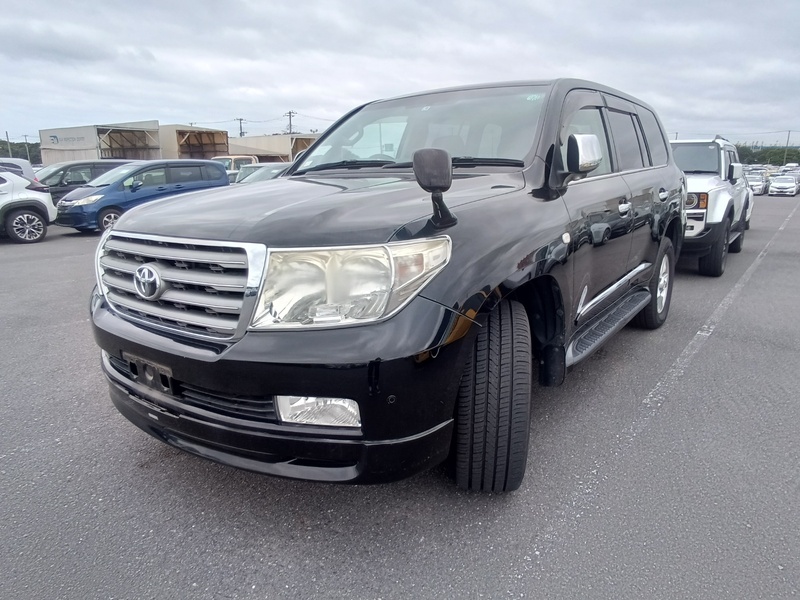 TOYOTA LAND CRUISER