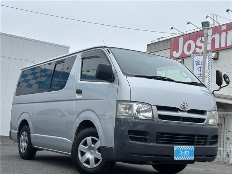 TOYOTA HIACE VAN