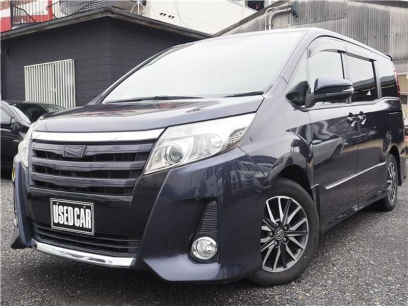 TOYOTA NOAH