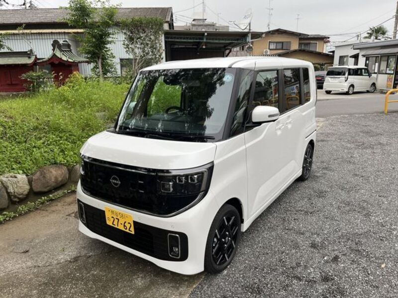 NISSAN ROOX