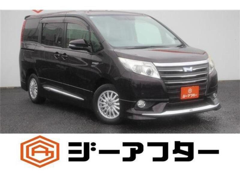TOYOTA NOAH