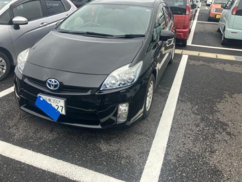TOYOTA PRIUS