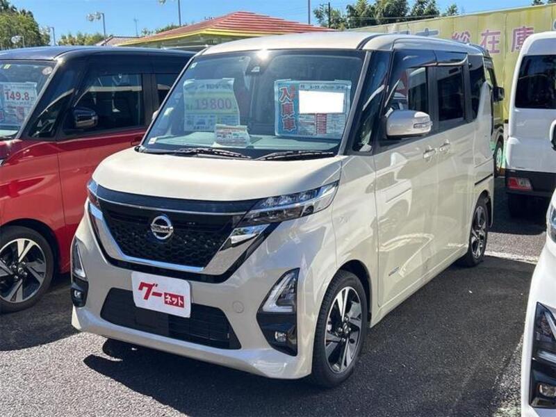 NISSAN ROOX
