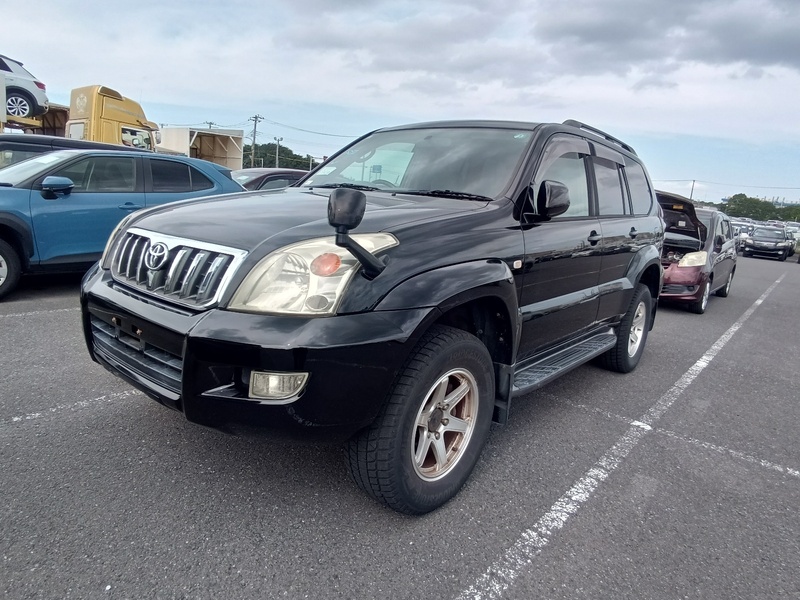 TOYOTA LAND CRUISER PRADO