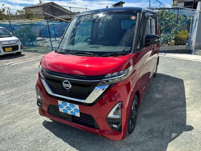 NISSAN ROOX