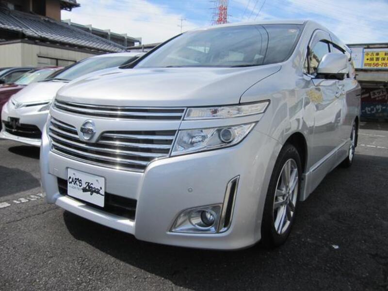 NISSAN ELGRAND