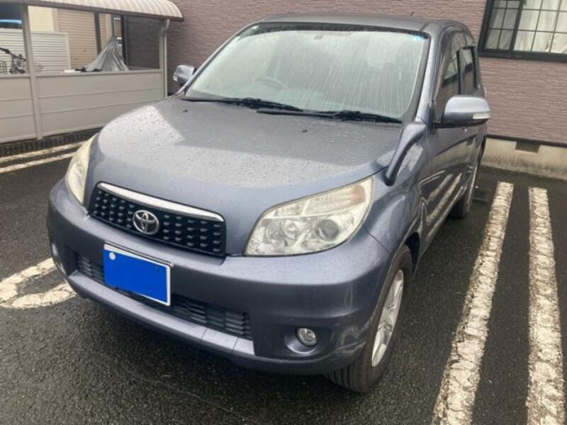 TOYOTA RUSH
