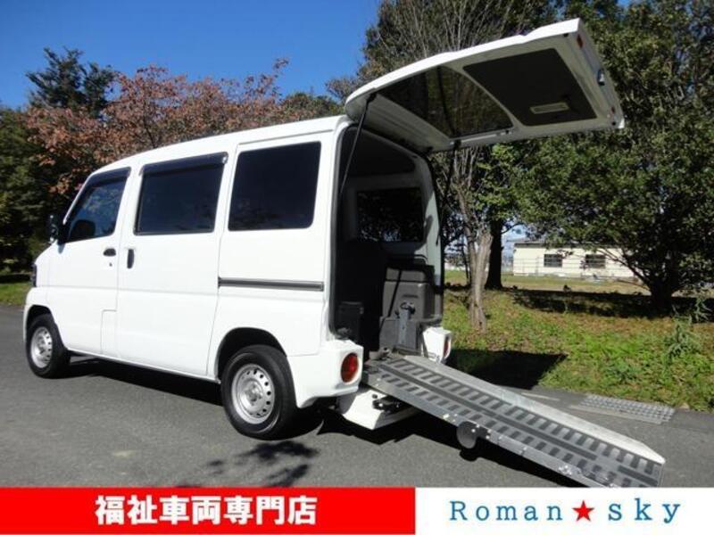 NISSAN CLIPPER VAN