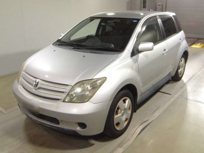 TOYOTA IST