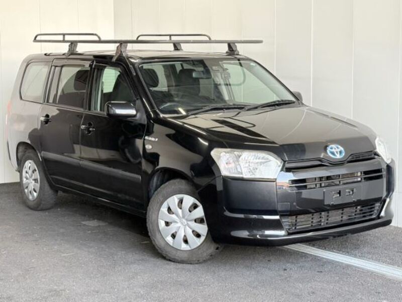 TOYOTA SUCCEED