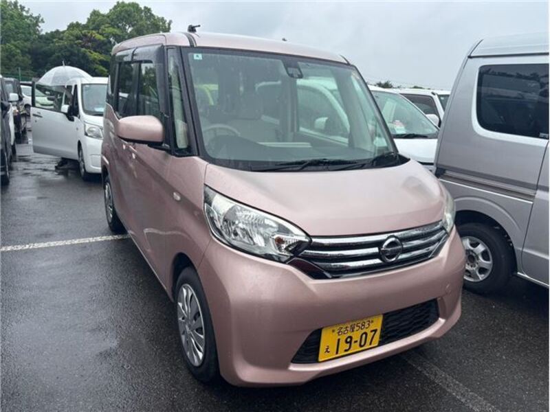 NISSAN DAYZ ROOX