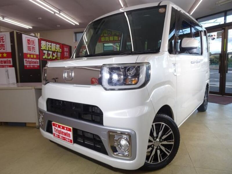 DAIHATSU WAKE