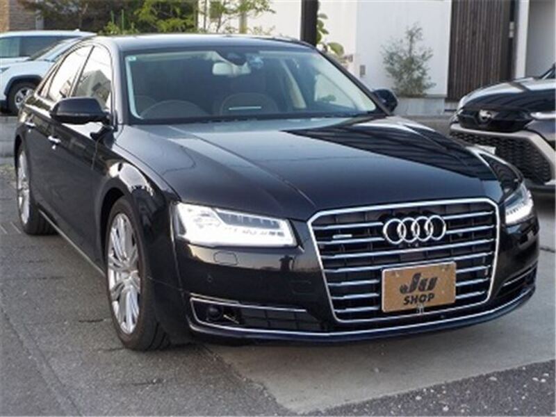 AUDI A8