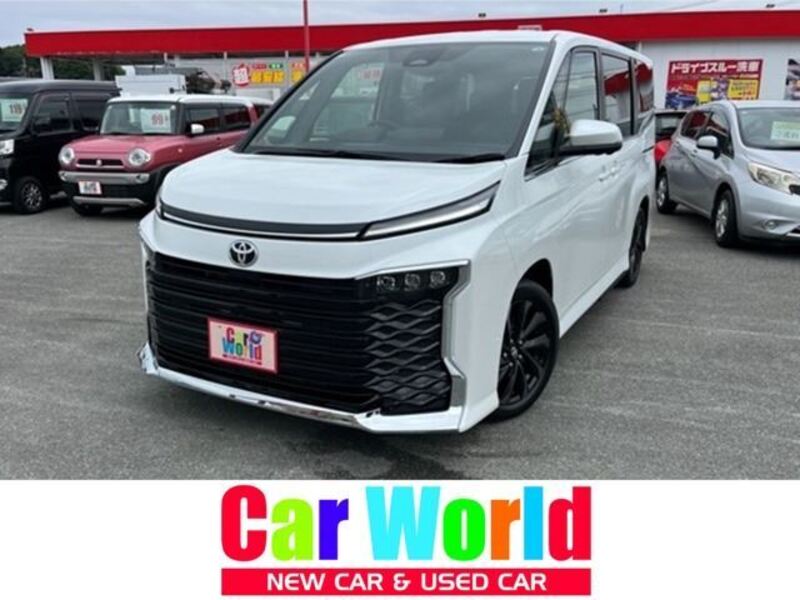 TOYOTA VOXY