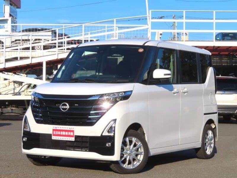 NISSAN ROOX