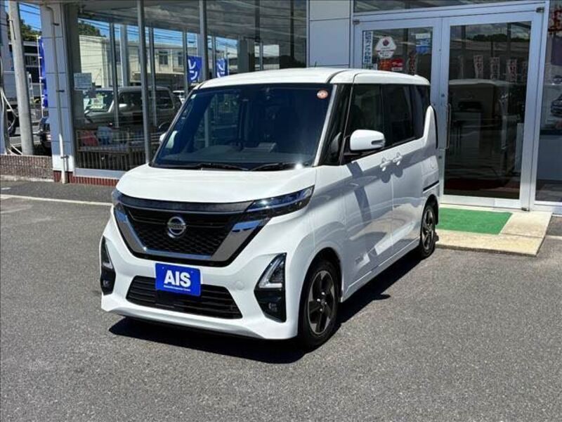 NISSAN ROOX