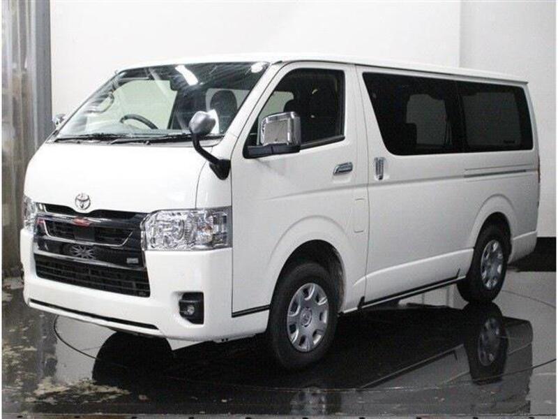 TOYOTA HIACE
