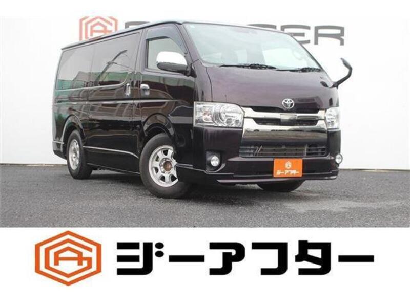 TOYOTA HIACE