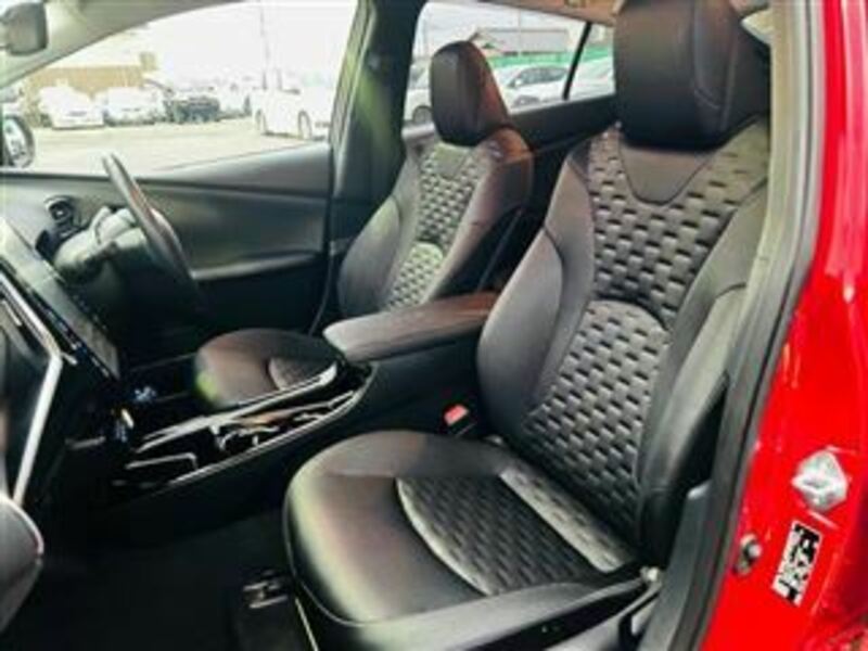 PRIUS PHV